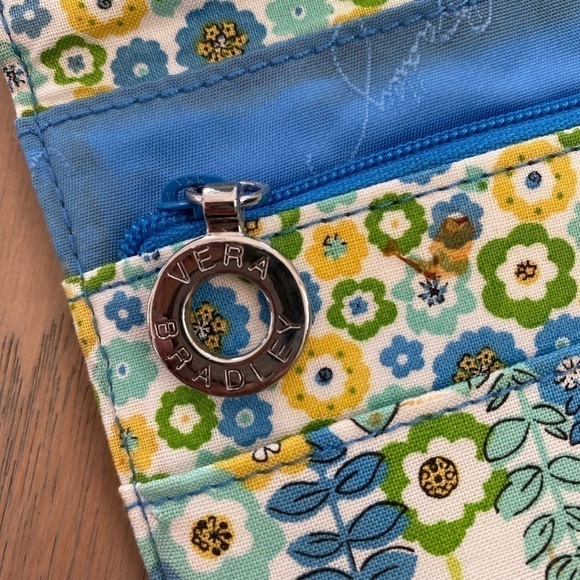 Vera Bradley Magnetic Closure Wallet Clutch - Picture 4 of 11